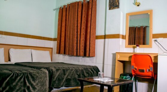 اتاق4نفره بدون سرویس در شیراز