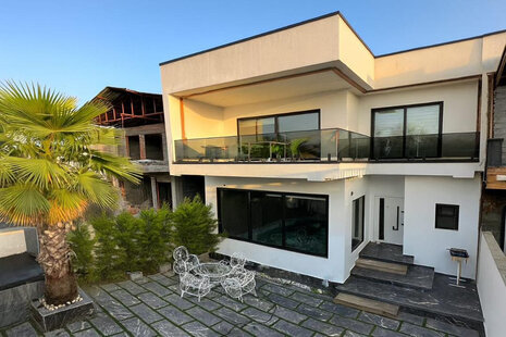 ویلا دوبلکس استخردار مبله سه خواب در سرخرود