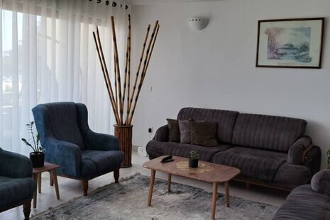 آپارتمان تکخواب مبله ساحلی در کیش