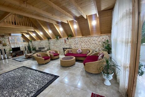 کلبه دوبلکس مبله دوخواب زنبق در رامسر