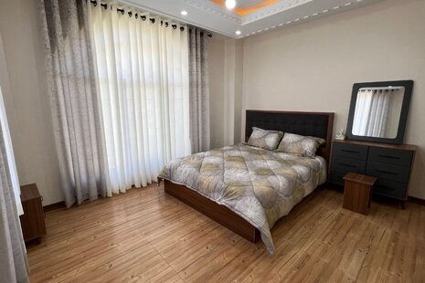 کاخ ویلا دوبلکس استخردار لوکس 4 خواب آبشار در چهارباغ