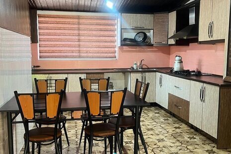 واحد مبله دوخواب در طبقه اول ویلا مهرشاد 1 در کتالم و سادات شهر