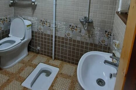 اتاق نازگل در اقامتگاه بومگردی خمام