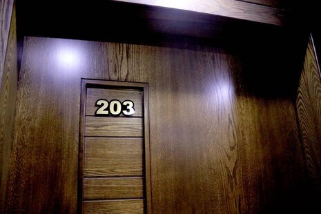 واحد 203 تکخواب لاولی روم (با صبحانه) در هتل آپارتمان اصفهان