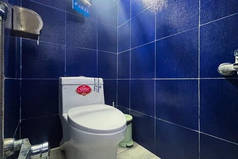 اتاق اشتراکی 8 نفره آقایان در اقامتگاه بومگردی اصفهان