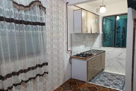 سوئیت لب رودخانه در شفت