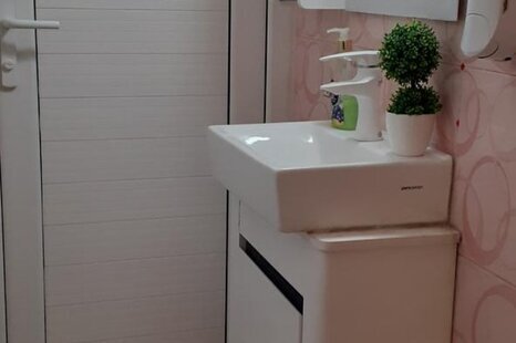 اتاق دو نفره در هاستل تهران