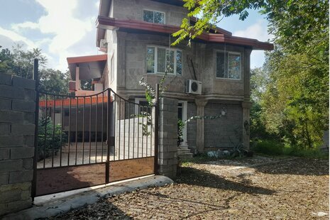 واحد مبله دوخواب در طبقه همکف ویلا در رامسر