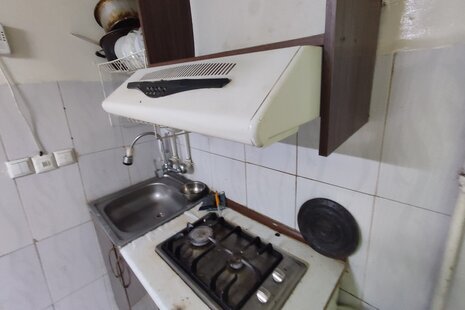 واحد کریم الدینی در مسافرخانه مشهد