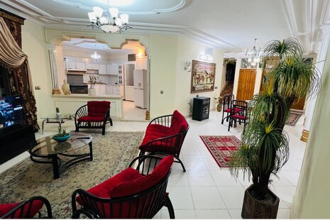 ویلا چهار خواب مبله نفس در شهر صدرا