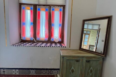 اتاق 12 متری در عمارت بومگردی شیراز