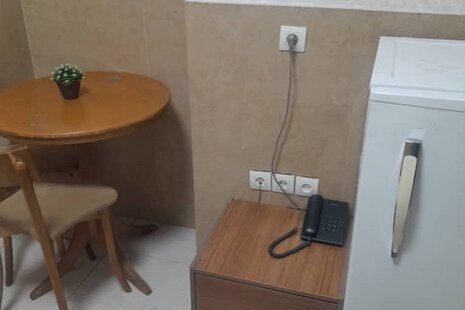 اتاق 203 دو تخت در مسافرخانه میدان خراسان