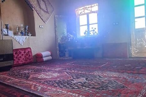 آپارتمان دو طبقه چهارخواب در قروه