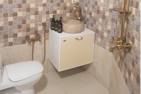 اتاق 3 تخته شهرود در اقامتگاه بومگردی در کاشان