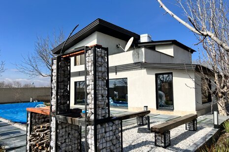 ویلا دوبلکس استخردار 3 خواب در چهارباغ