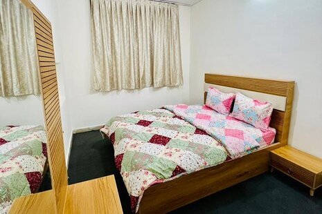 آپارتمان مبله دوخواب طبقه همکف در شیراز