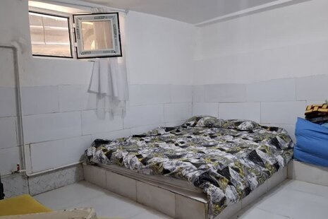 واحد تکخواب طبقه اول ویلا قوی سپید در رودسر