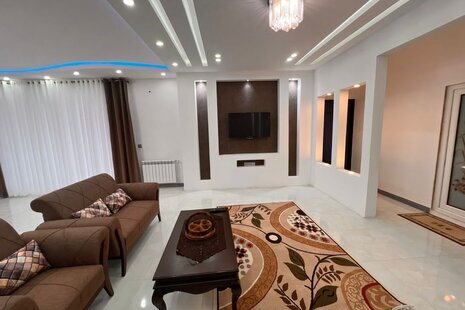 واحد دوبلکس 3 خواب ماه عسل در طبقه همکف ویلای بندرانزلی