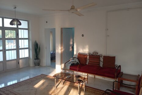 واحد تکخواب مبله در طبقه همکف ویلا نوشهر