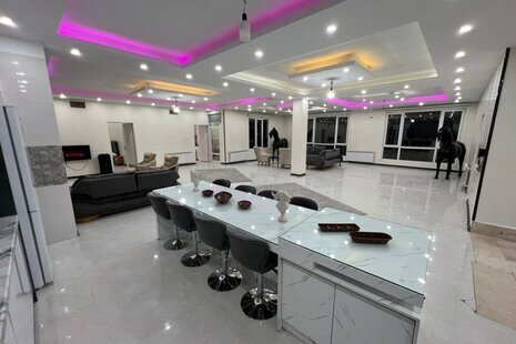 ویلا عمارت 4 خواب دوبلکس استخردار لامور در چهارباغ