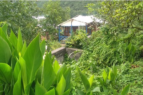 کلبه کاهگلی مبله باران در چمستان