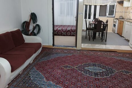 آپارتمان تکخواب همکف مبله در اردبیل