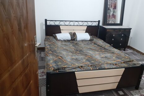 واحد تک خواب در طبقه همکف ویلا در چالوس