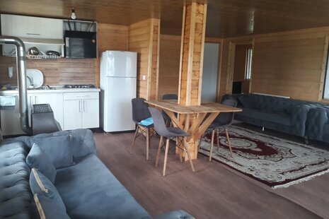 واحد دوخواب مبله گیلوا در طبقه اول ویلا شفت