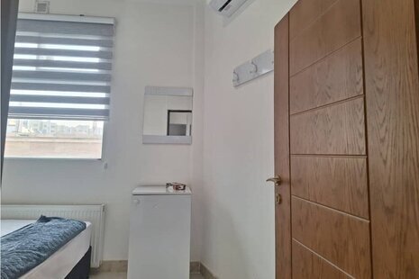 واحد تکخواب مبله 104 در هتل مشهد