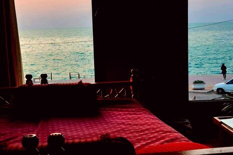 سوئیت مبله ساحلی در بوشهر