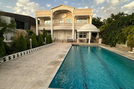 عمارت ویلایی سه خواب استخردار هوراد در کردان