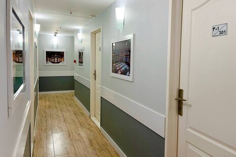 اتاق 3 نفره 305 در مسافرخانه مشهد