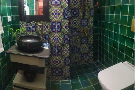 اتاق 4 نفره شاه نشین در هتل سنتی در اصفهان