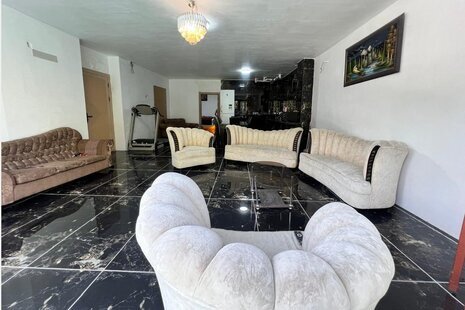 ویلا مبله دوخواب بادیه نشین در باغ بهادران