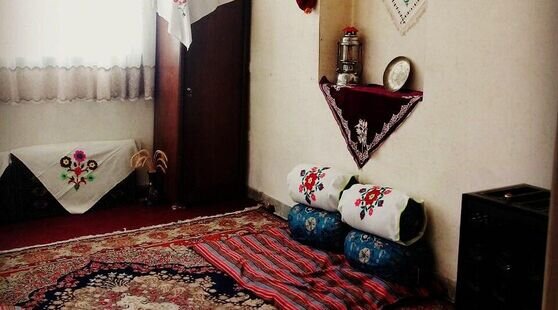 اتاق دراقامتگاه بومگردی در شاهرود