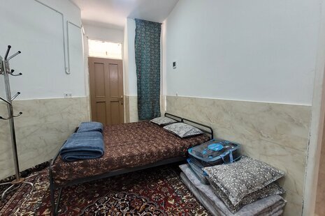 واحد مبله تکخواب  در مجتمع اقامتی امامزاده سید مرتضی در کاشمر
