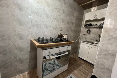 واحد تکخواب دنیا 5 در طبقه همکف ویلای رامسر