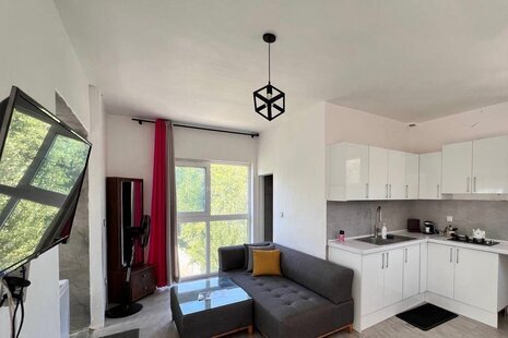 سوئیت جکوزی دار مبله در طرقبه و شاندیز