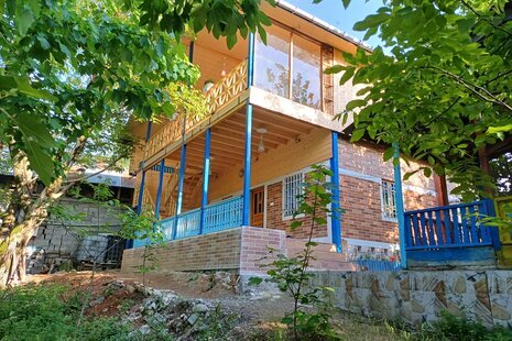 خانه جنگلی هلی تی تی در لفور