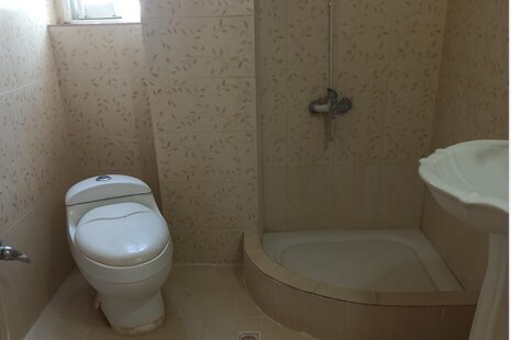 واحد طبقه اول در قائم شهر