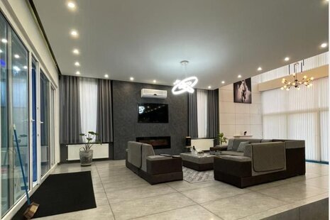 ویلا تریپلکس استخر و جکوزی دار VIP کد 370 در نور