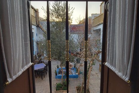 اتاق در اقامتگاه بومگردی در اصفهان