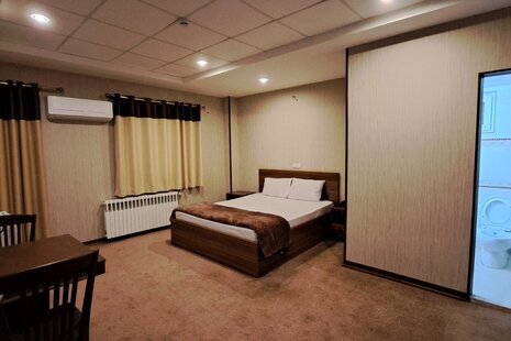 اتاق دو نفره در هتل آپارتمان صومعه سرا