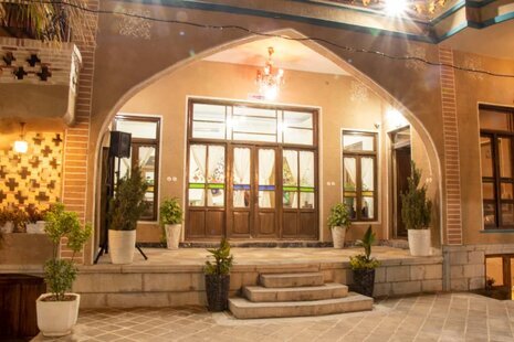 اتاق 2 عهد شیرین در اقامتگاه بومگردی اصفهان