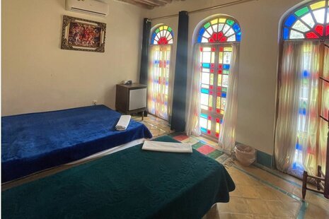 اتاق 3 تخته طبقه اول در اقامتگاه بومگردی شیراز