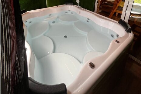 کلبه دوبلکس جکوزی دار گلبانو در سوادکوه