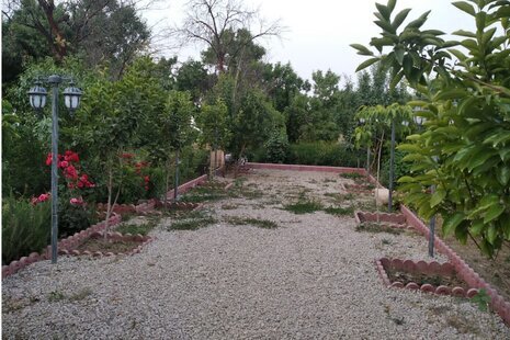 سوئیت45 متری مبله در باغ ویلا در کاشان