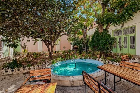 اتاق استاد تاج 4 تخت هاستلی ویژه آقایان در اقامتگاه بومگردی اصفهان