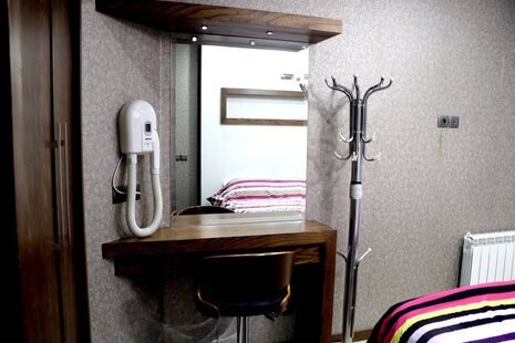 واحد 202 تکخواب لاولی روم (با صبحانه) در هتل آپارتمان اصفهان