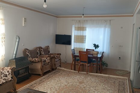 واحد تکخواب در طبقه دوم ویلا جنگلی در رامسر